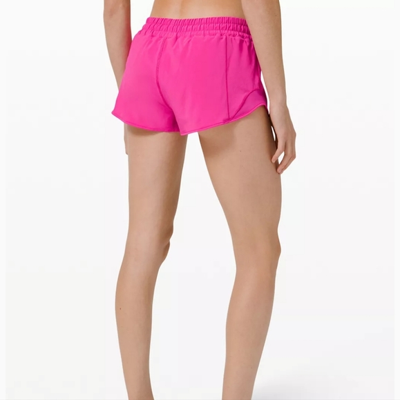 ❌❌❌SOLD❌❌❌NWT lululemon Hotty Hot LR Shorts 2.5"/ 8 - Picture 3 of 13